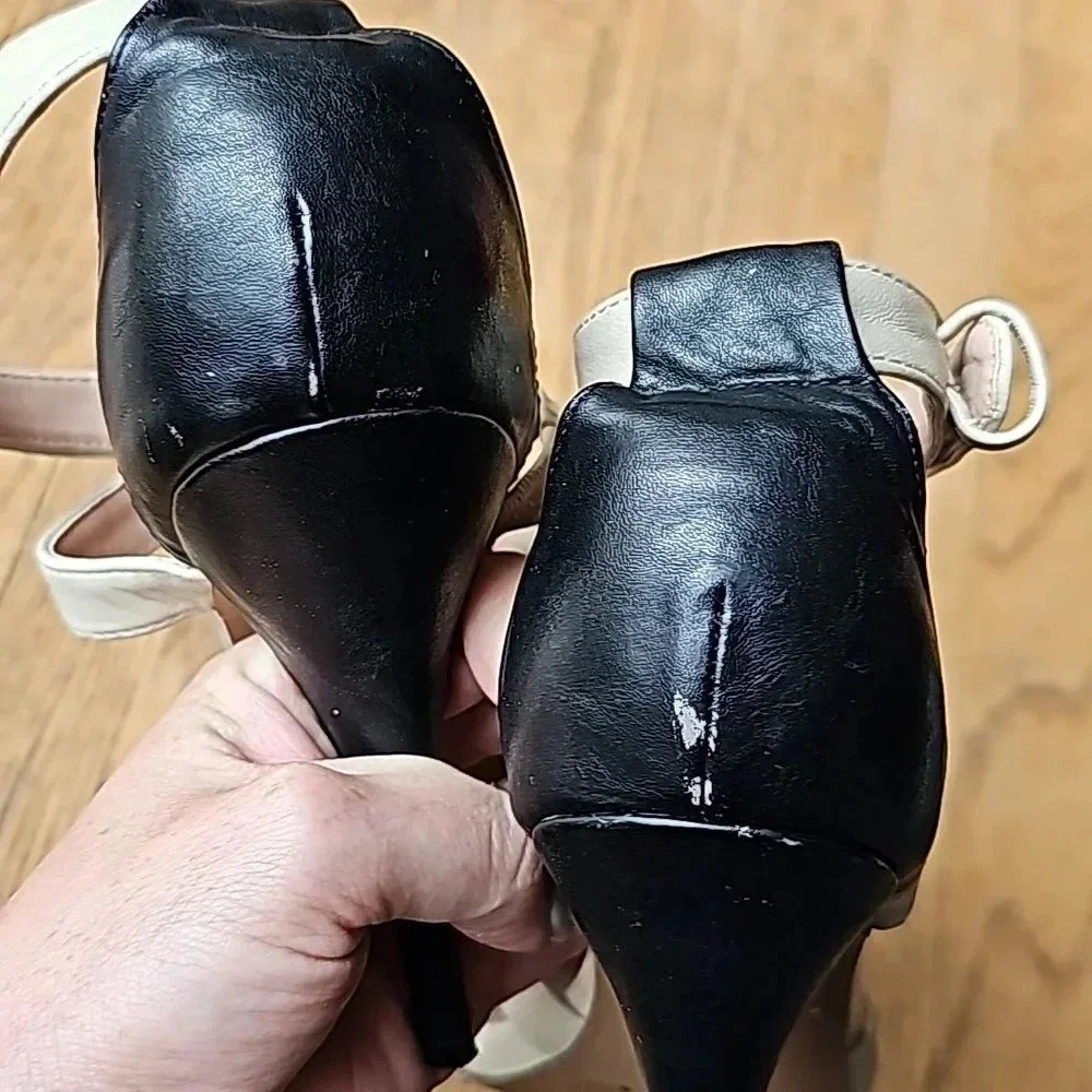 Betsey Johnson black and white heels size - Picture 6 of 10